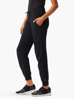 Tech Stretch Ruched Jogger -Varley Nik Shop ACTBAS8870BLXPRODUCT 02