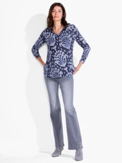 NZT Shadow Florals Long Sleeve V Tee GREY MULTI -Varley Nik Shop NZTF232064GMIPRODUCT 04