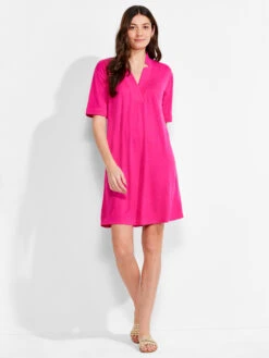 NZT Short Sleeve Notched V Dress SHOCKING PINK 9 NZT Short Sleeve Notched V Dress SHOCKING PINK -Varley Nik Shop NZTM231259SKPPRODUCT 04
