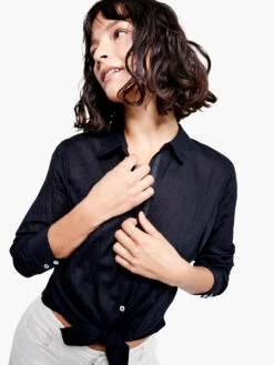 Crinkle Shirt BLACK ONYX -Varley Nik Shop S231636BLXPRODUCT 06