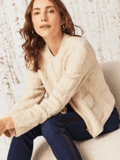 Diamond Detail Sherpa Jacket ALMOND -Varley Nik Shop W231178RALMPRODUCT 04A