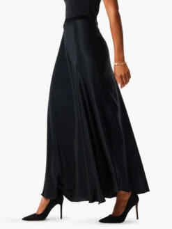 Elevated Slip Skirt 8 Elevated Slip Skirt -Varley Nik Shop W231710BLXPRODUCT 02